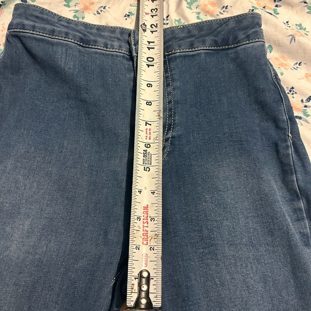 We The Free Jeans 29 Womens Light Wash High Rise Flare Bell
Bottom Size 25 - Picture 11 of 13